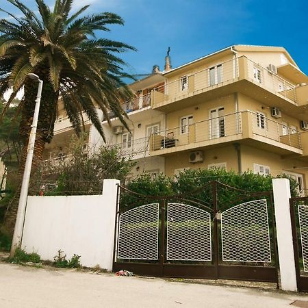 Apartments Alma ポドゥゴラ エクステリア 写真