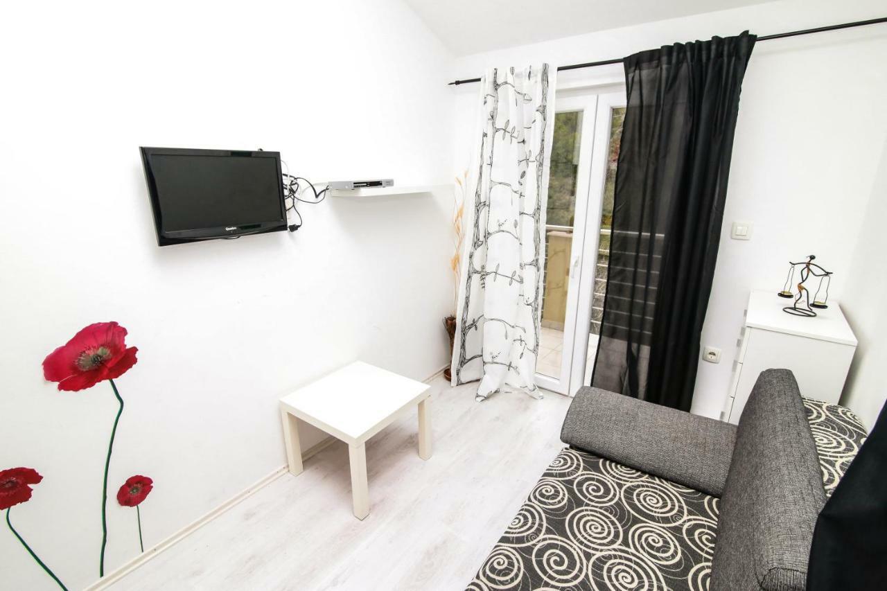 Apartments Alma ポドゥゴラ エクステリア 写真